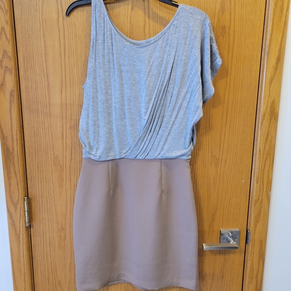 NWT BCBG Gray Dress Size 6 - Picture 2 of 13